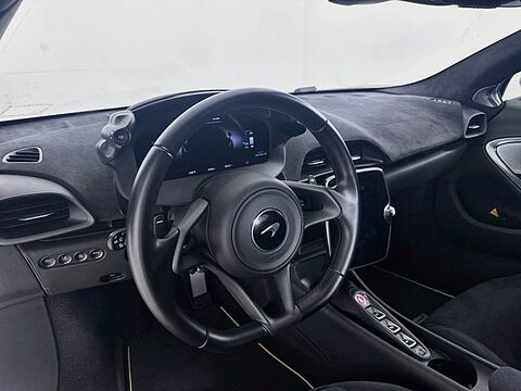 mclaren-vehicle-image