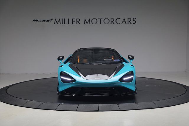 765LT Spider