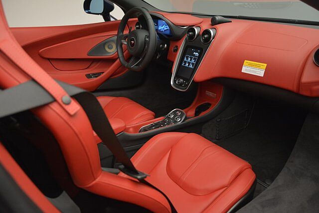 570S Spider