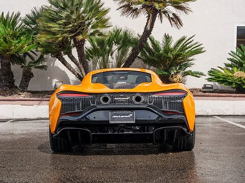 mclaren-vehicle-image