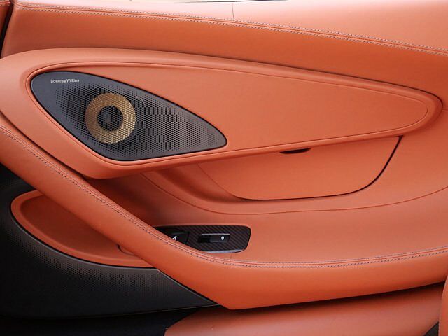 570GT