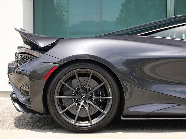 765LT